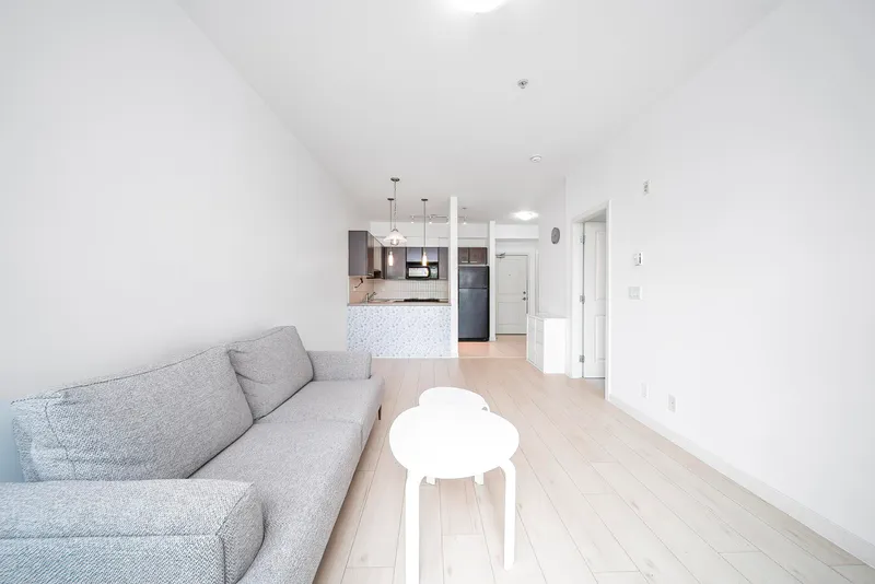 309 10499 UNIVERSITY DRIVE - photo 4 of 25