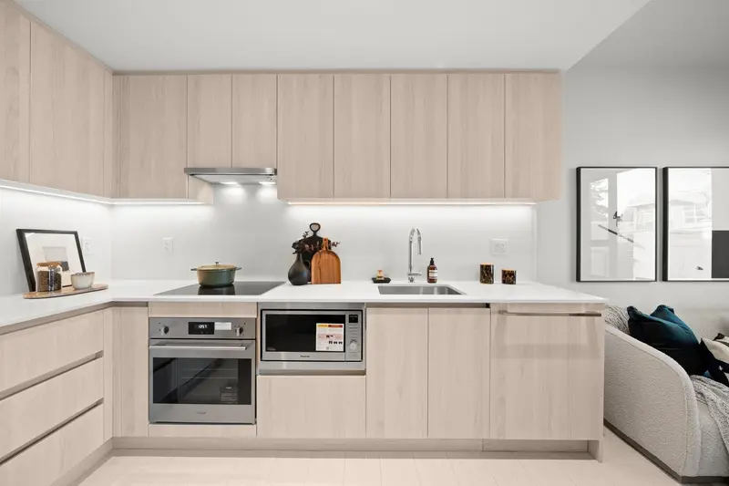 508 4928 QUEBEC STREET - photo 1 of 25