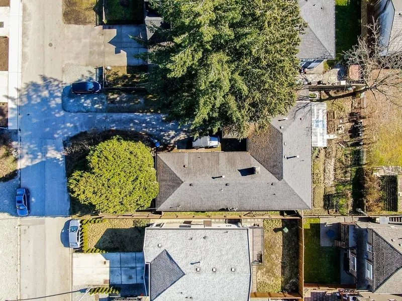 2390 2394 KITCHENER AVENUE - photo 3 of 5