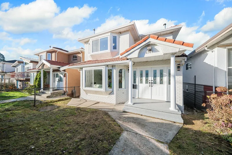 4769 RUPERT STREET - photo 1 of 25