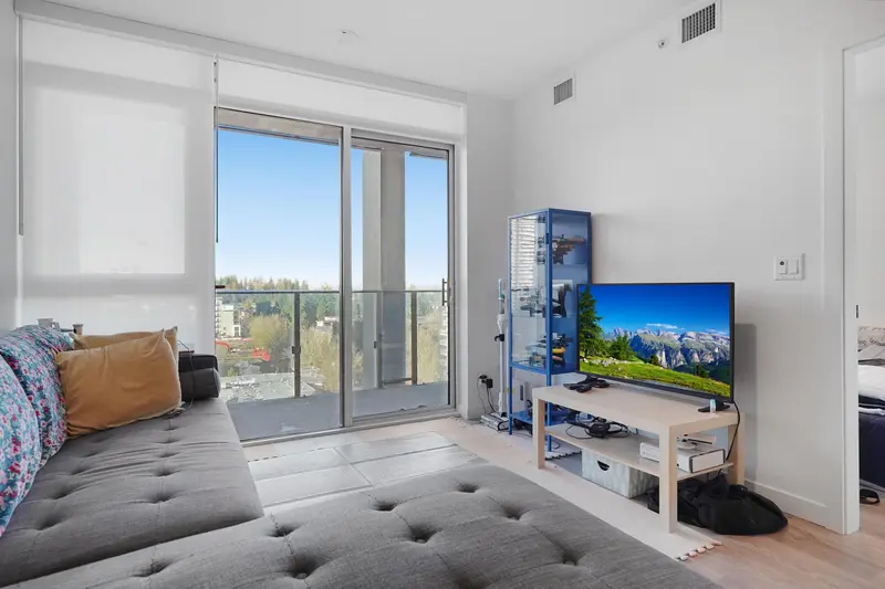 1212 13428 105 AVENUE - photo 3 of 25