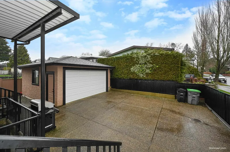 1091 E 55TH AVENUE - photo 2 of 25