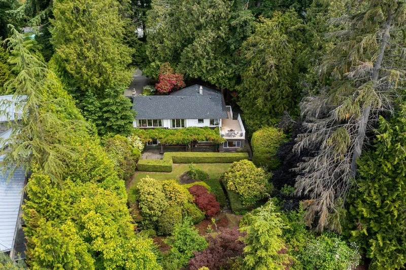 2912 ROSEBERY AVENUE - photo 3 of 25