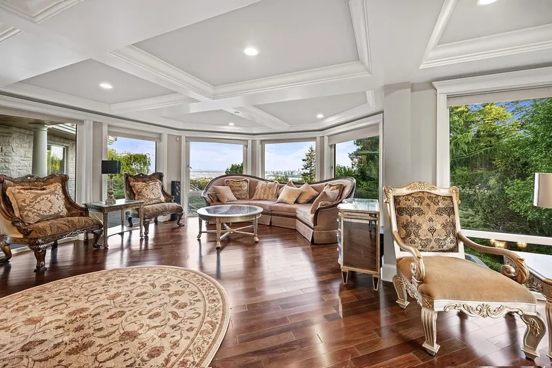 761 EYREMOUNT DRIVE - photo 4 of 25