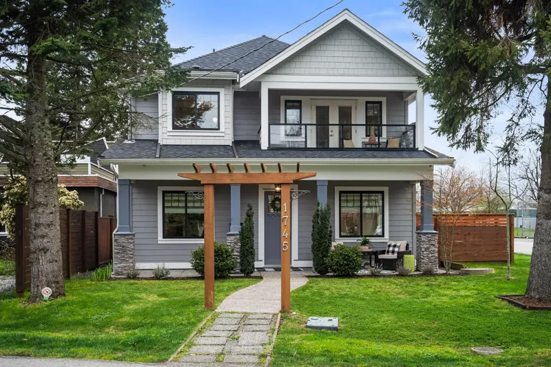 1745 ENDERBY AVENUE - photo 2 of 25