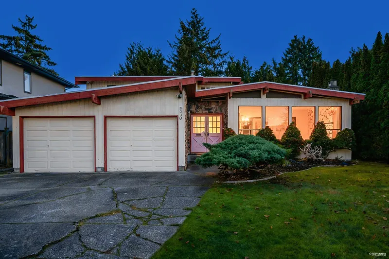 8880 CARMICHAEL STREET - photo 2 of 25