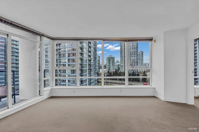 1202 928 BEATTY STREET - photo 2 of 24