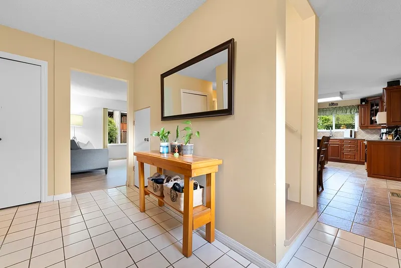 3604 MCRAE CRESCENT - photo 3 of 25