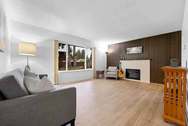 3604 MCRAE CRESCENT - photo 4 of 25