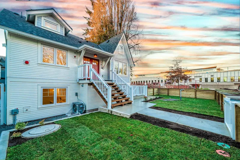 7815 SHAUGHNESSY STREET - photo 3 of 25