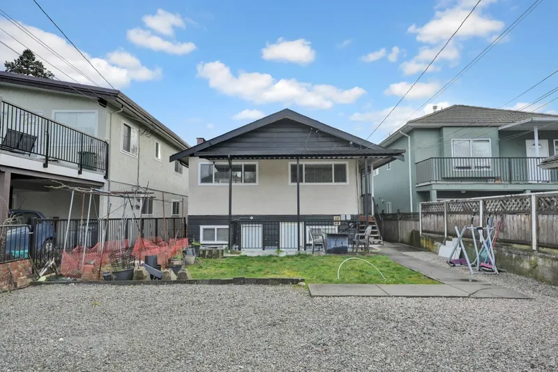 6805 SHERBROOKE STREET - photo 3 of 25