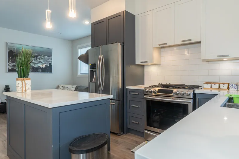 46 188 WOOD STREET - photo 2 of 25