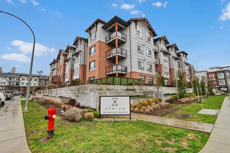 408 19945 BRYDON CRESCENT - photo 1 of 25