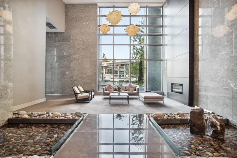 2201 277 THURLOW STREET - photo 3 of 25