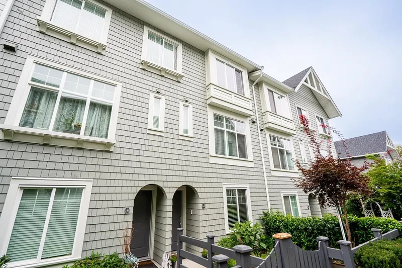 140 8168 136A STREET - photo 4 of 25