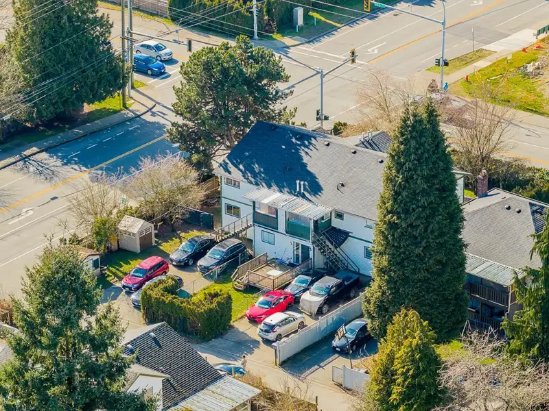 8412- 8414 156 STREET - photo 4 of 6