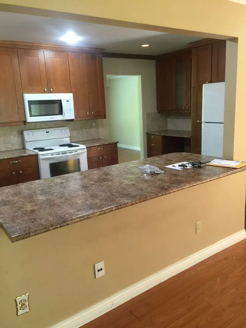 20075 FERNRIDGE CRESCENT - photo 4 of 8