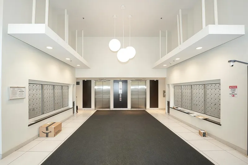 1808 3660 VANNESS AVENUE - photo 2 of 18