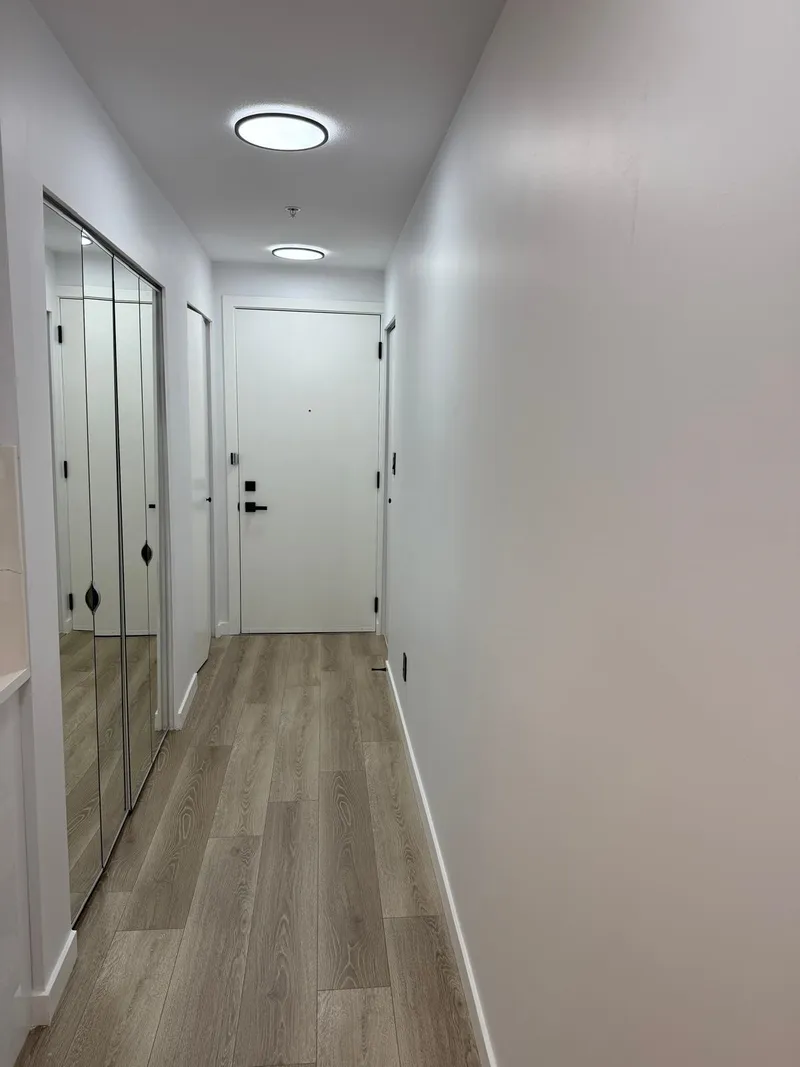 804 6133 BUSWELL STREET - photo 3 of 25