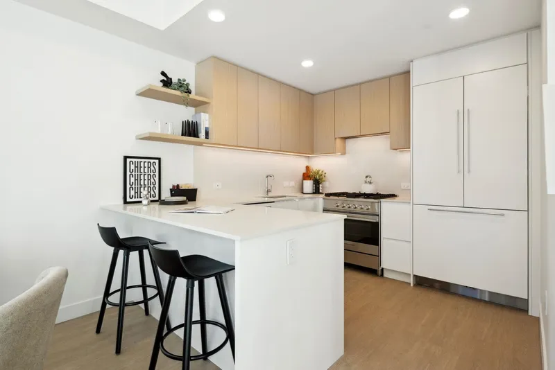 242 1014 W 47TH AVENUE - photo 4 of 12