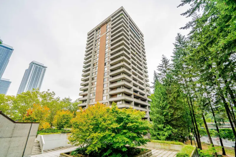 702 3771 BARTLETT COURT - photo 2 of 25