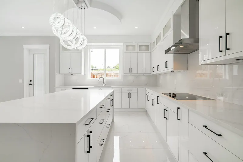 13978 113A AVENUE - photo 4 of 11