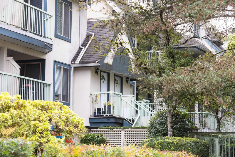 40 7520 18TH STREET - photo 1 of 25