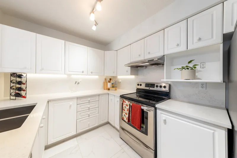 40 7520 18TH STREET - photo 2 of 25