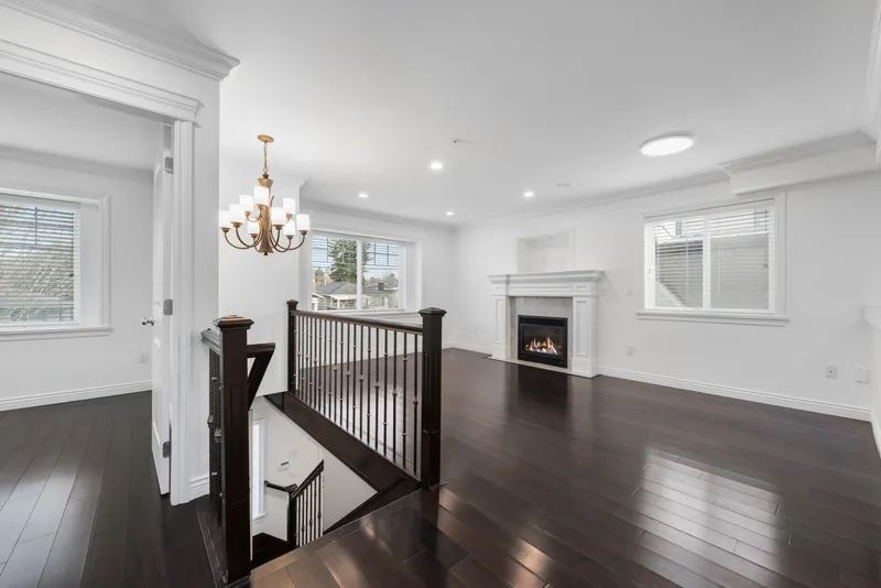 3136 E 47TH AVENUE - photo 3 of 25