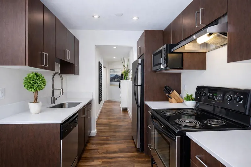 111 2330 MAPLE STREET - photo 2 of 16