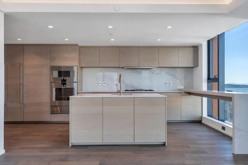 2402 1482 ROBSON STREET - photo 2 of 11