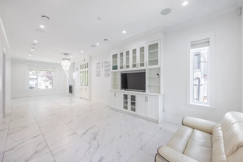 172 ONTARIO PLACE - photo 4 of 15