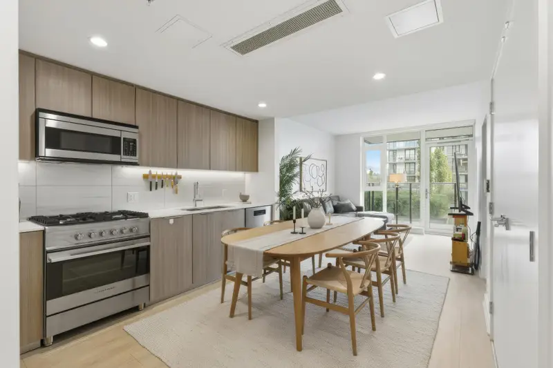 602 1401 HUNTER STREET - photo 1 of 25