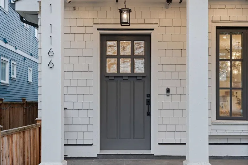 1 1166 E 11TH AVENUE - photo 2 of 25