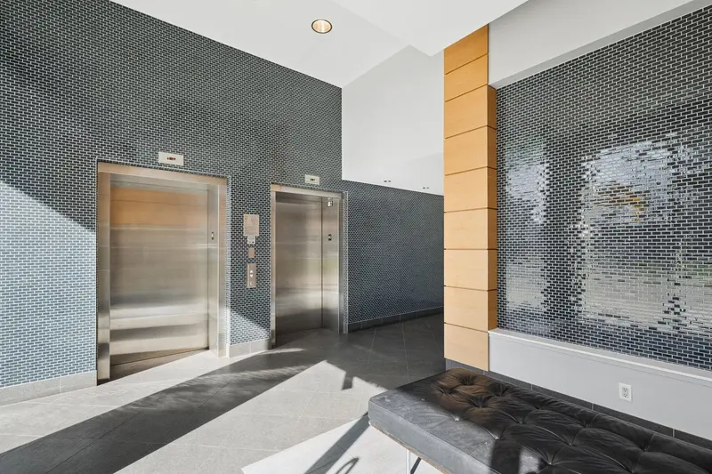 901 2770 SOPHIA STREET - photo 3 of 23