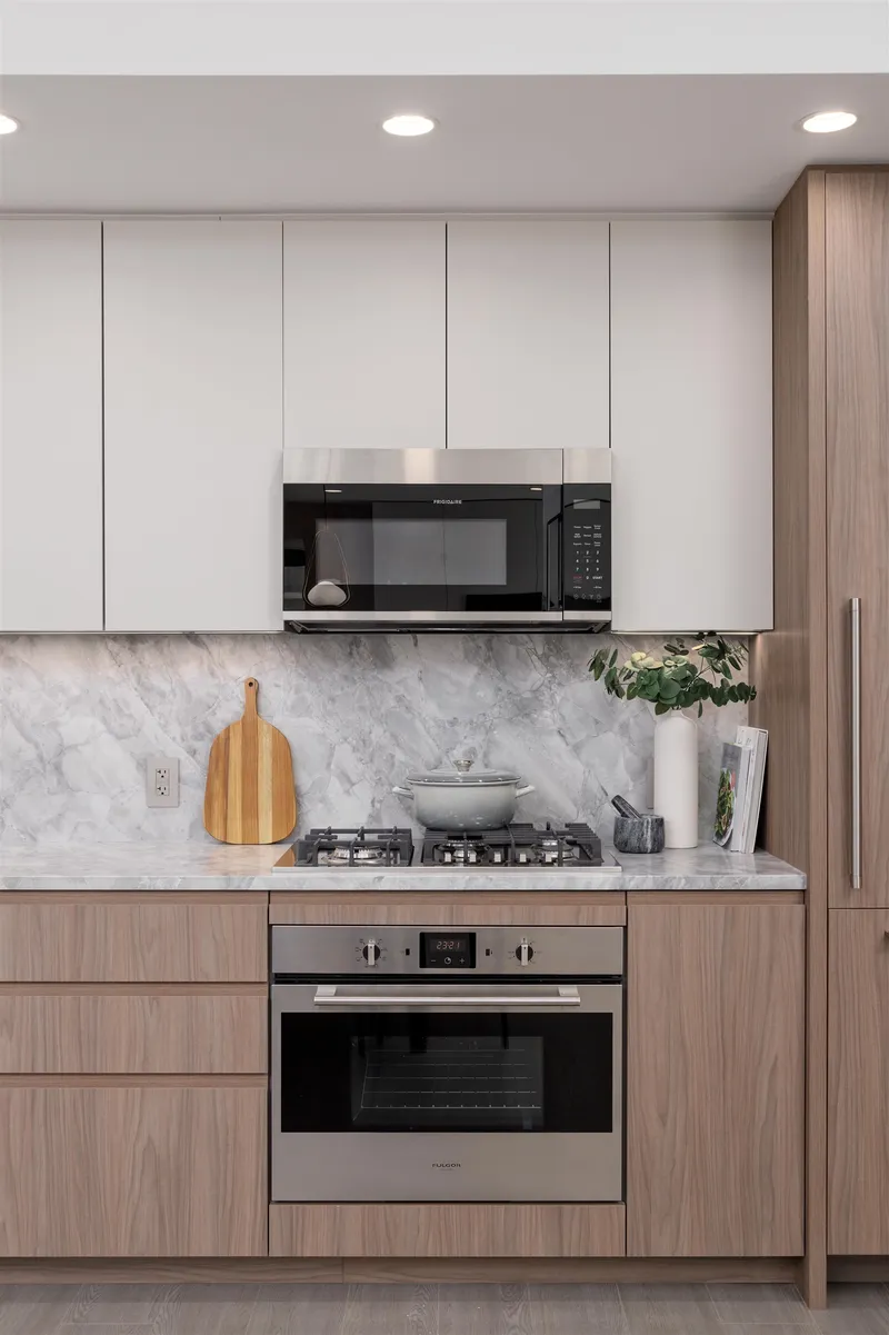 702 1175 PINTREE WAY - photo 2 of 14