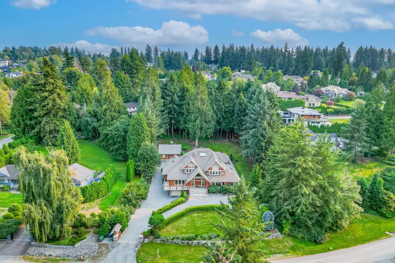 16354 30B AVENUE - photo 4 of 25