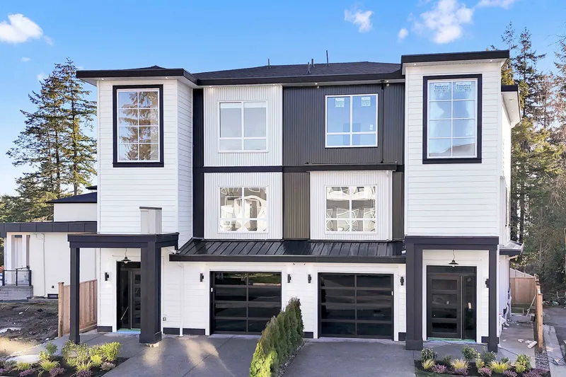 102 16058 9A AVENUE - photo 1 of 25