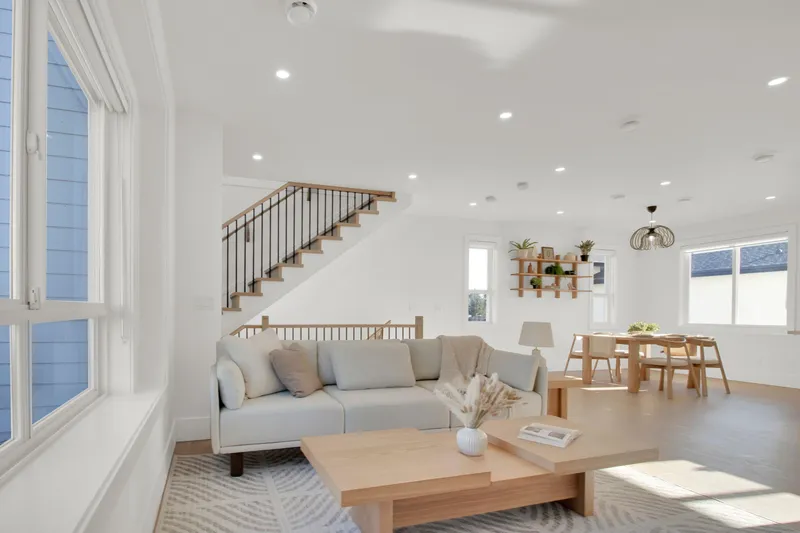 102 16058 9A AVENUE - photo 2 of 25