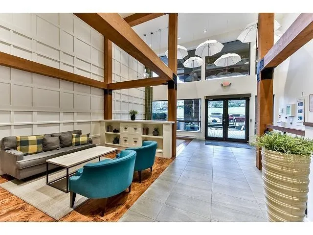 507 500 ROYAL AVENUE - photo 3 of 19