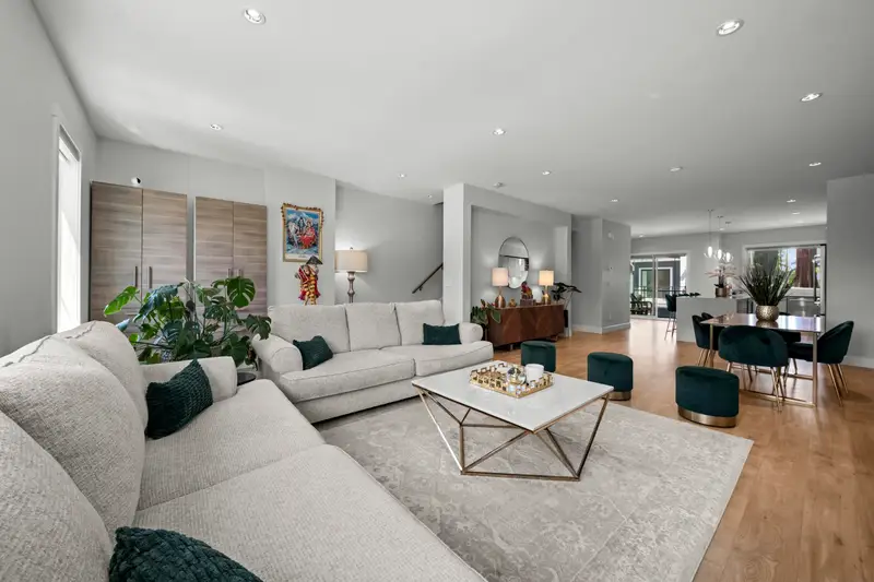 7 2828 156 STREET - photo 3 of 25