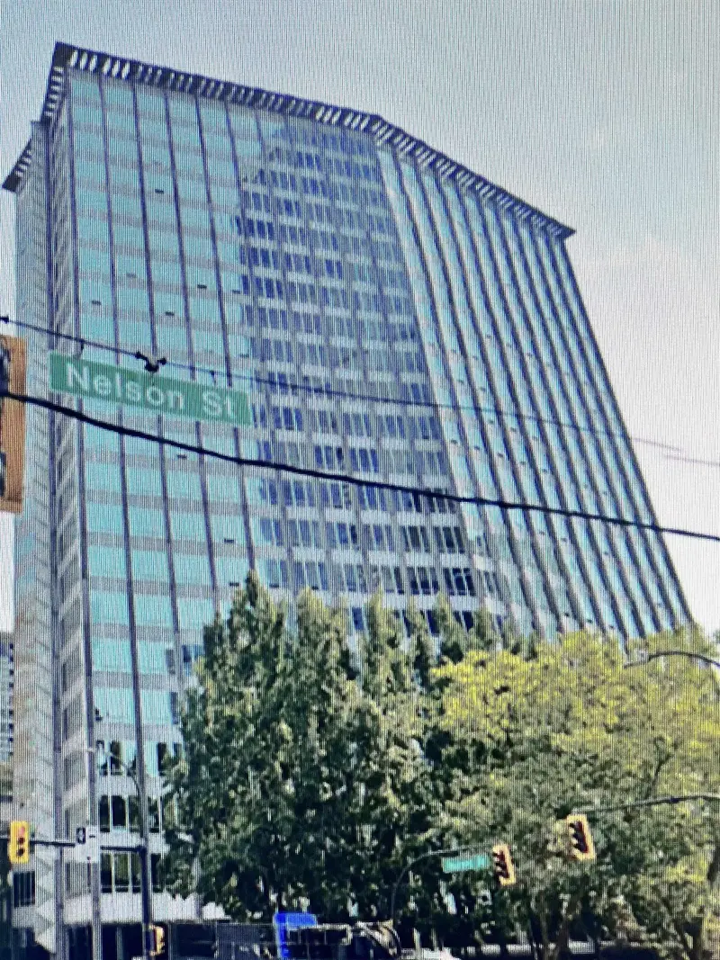 607 989 NELSON STREET - photo 1 of 25