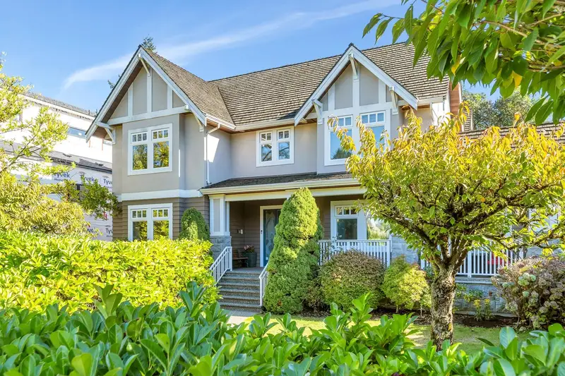 5062 GRANVILLE STREET - photo 2 of 25