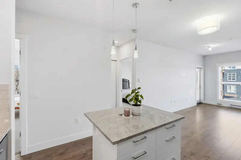 310 20175 53 AVENUE - photo 4 of 25