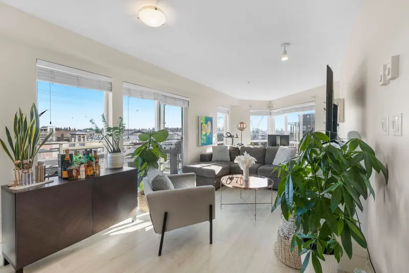 404 15785 CROYDON DRIVE - photo 3 of 25