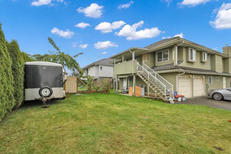 12255 64A AVENUE - photo 4 of 25