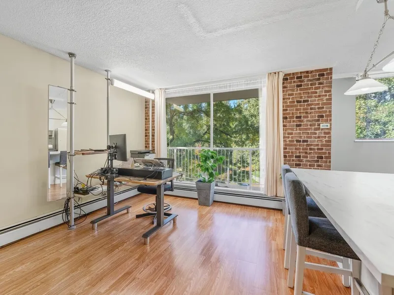 503 320 ROYAL AVENUE - photo 4 of 22