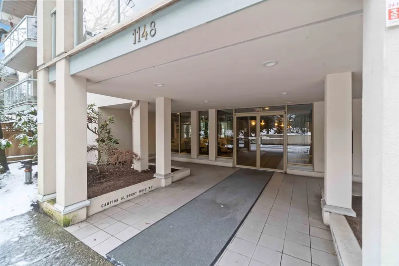 202 1148 WESTWOOD STREET - photo 3 of 25