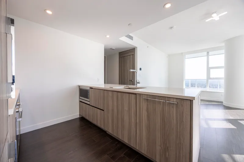 3107 13768 100 AVENUE - photo 4 of 25