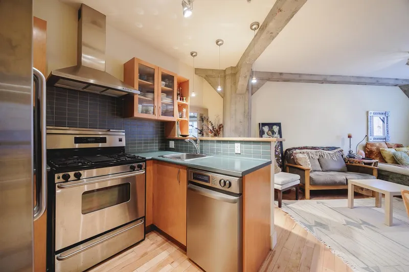 210 1216 HOMER STREET - photo 3 of 25